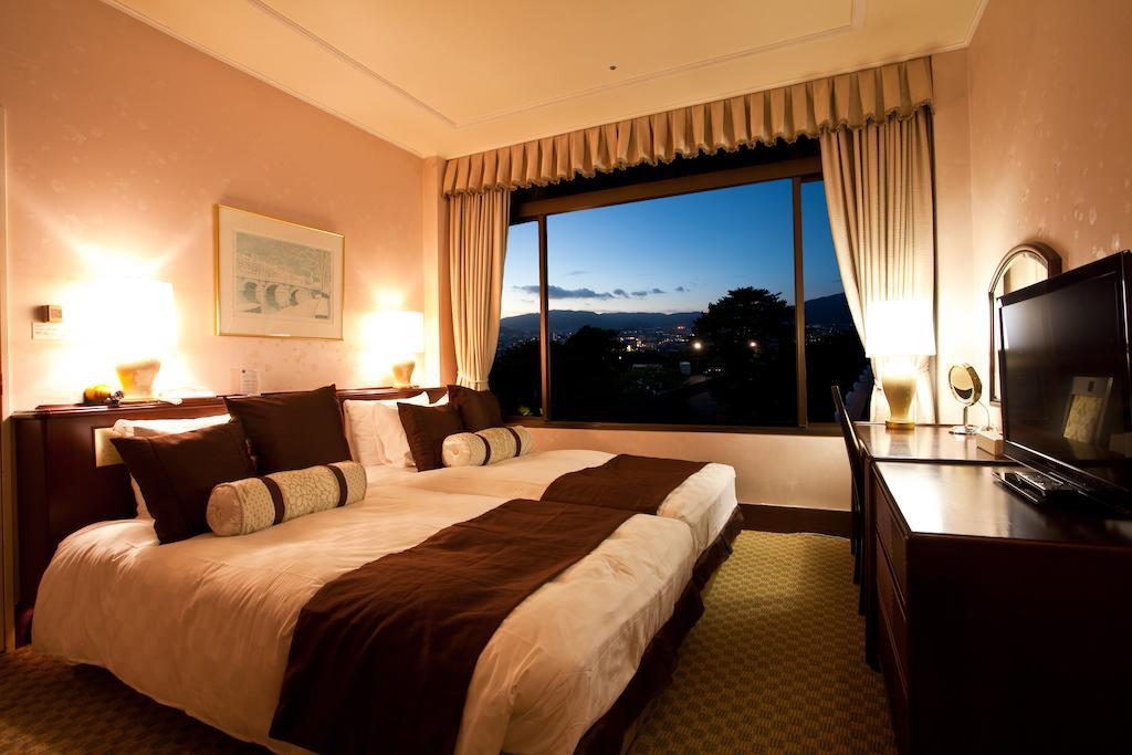 Gamagori Classic Hotel Экстерьер фото